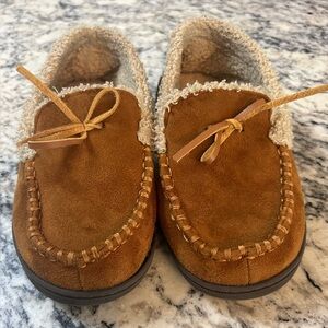 Dockers Tan Kids Moccasin Slippers Size 2-3